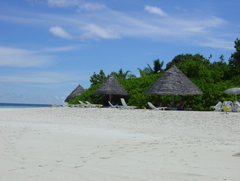 Maldives, North Male Atoll, Thulhagiri Island Resort